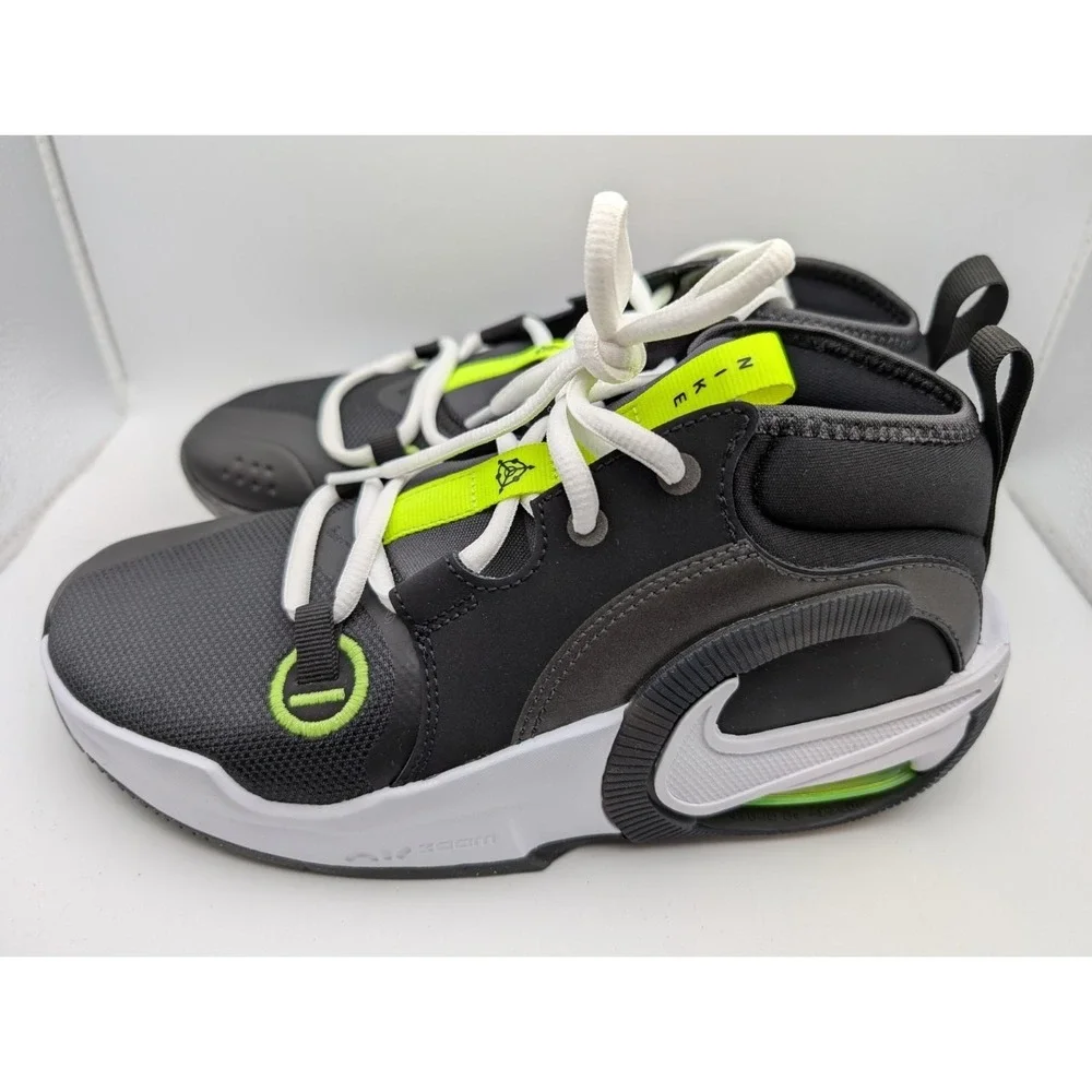 Nike Air Zoom‎ Crossover 2 Black Volt 5.5Y Kids Youth Basketball Shoe